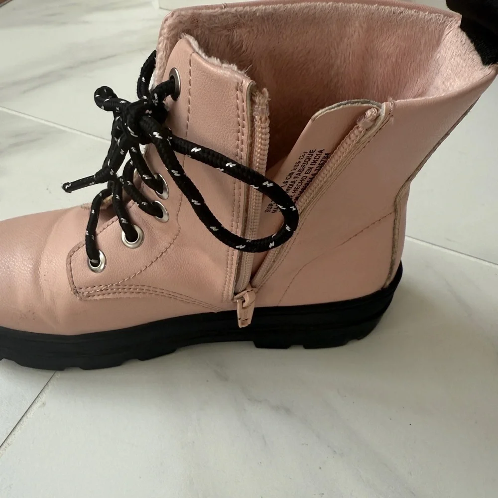 H&M Girls Pink Faux Leather Combat Lace Up Zip Boot Size 1.5 Back to School